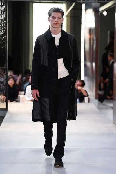 Look 57